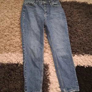 Trendyol jeans - Jeans från Trendyol. Storlek 38.