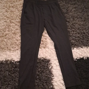 Kostym-ish byxor - Kostym-ish byxor ifrån Lager 157. Storlek M