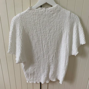Vit topp 💗 - Fin topp från Zara, nästan aldrig använd