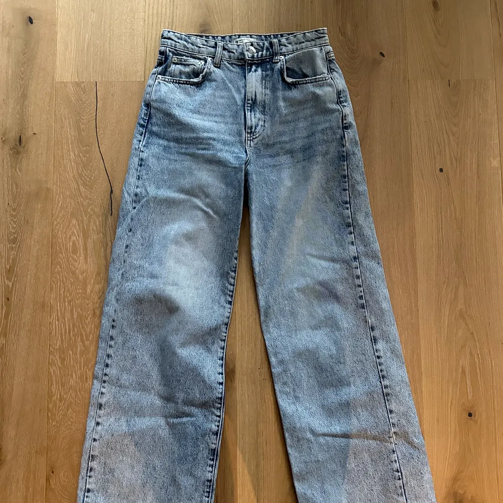 De perfekta vida jeansen från Ginatricot! Min längd för referens: 170cm. Jeans & Byxor.