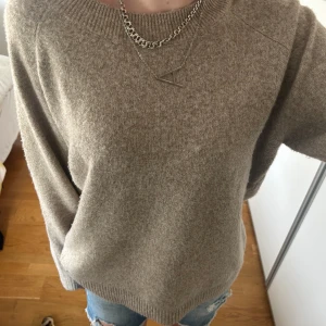 Stickad tröja  - Helt ny stickad tröja från Vila i storlek XXL, men lite i storleken (jag har vanligtvis XS och S)💕