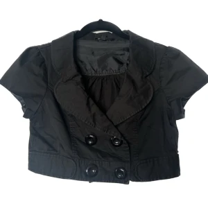 Jacka - Vintage Attentif jacka/bolero? Storlek L men passar bättre en S🎀