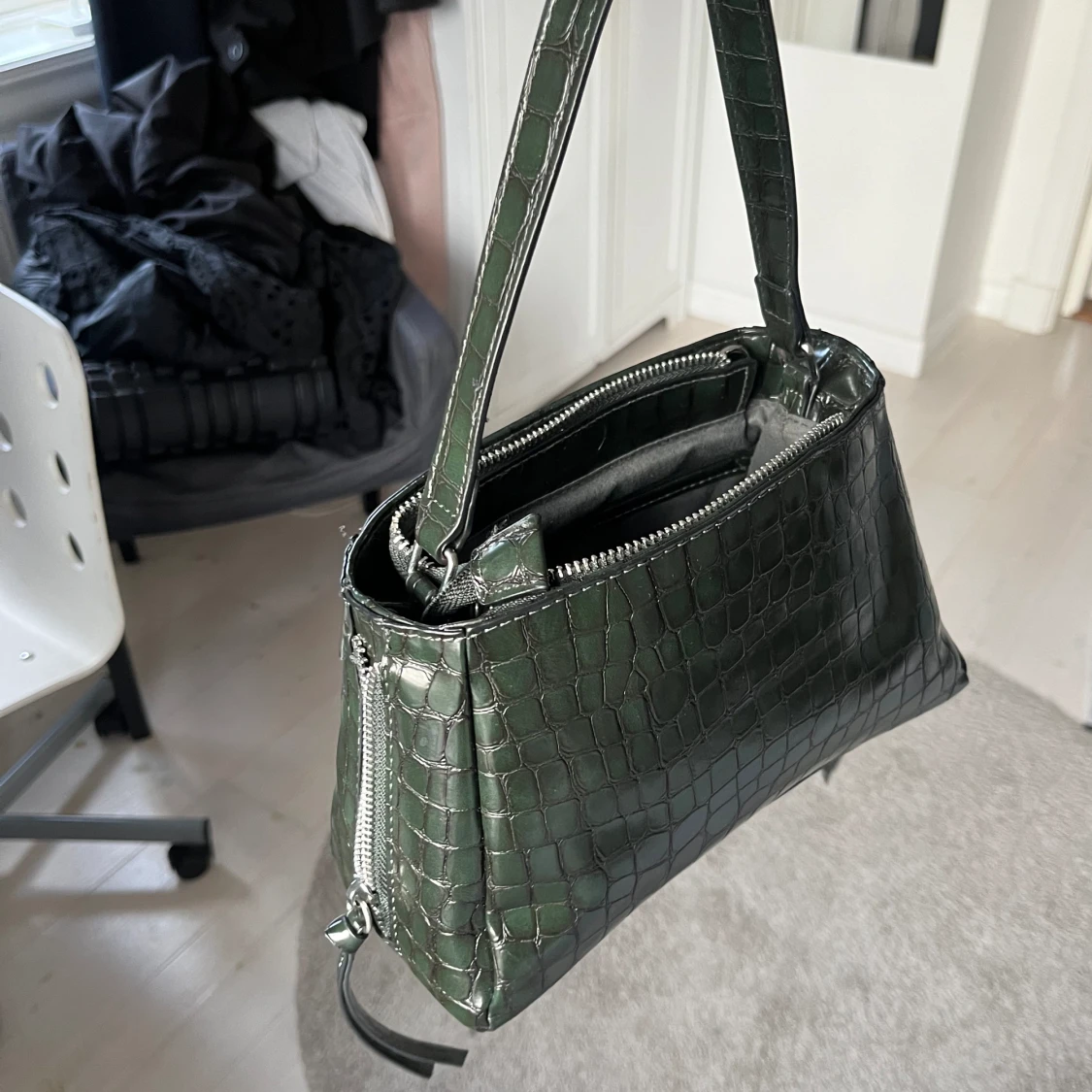 Snygg handväska från na-kd 🤍 - 90