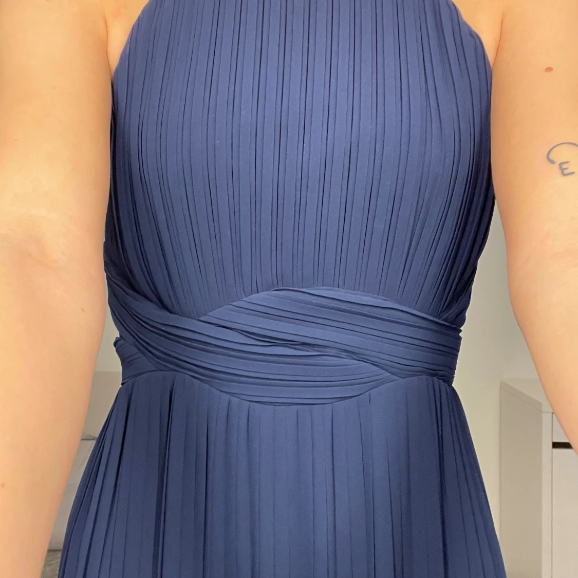 Mörblå balklänning - 90