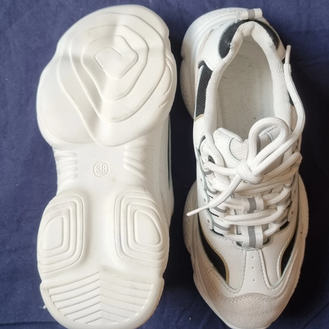 Oanvänt sneakers vita - 91