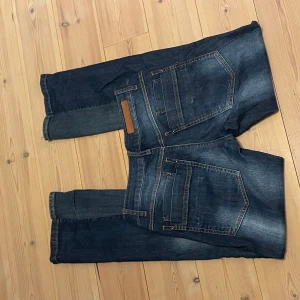 Bootcut jeans - Väldigt lågmidjade bootcut jeans köpa secondhand, men från vila från början. 