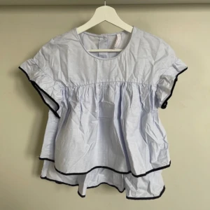 fin topp - så söt topp från zara, storlek S 💋