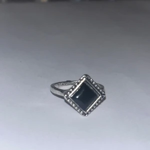 Ring 🖤 - Jätte fin ring som inte används🖤