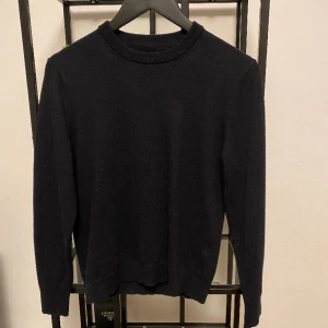 These Glory Days 100% merino - Tjena, säljer denna 100% merino pullover från these glory days. Det är storlek M men det har krymt så passar XS/S. 