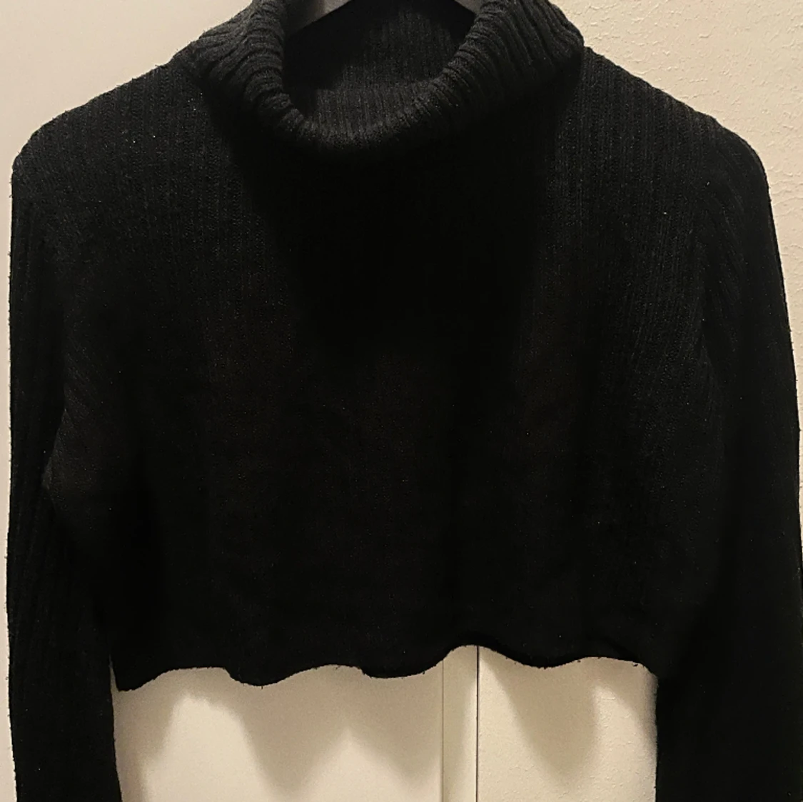 Svart tröja  - 90