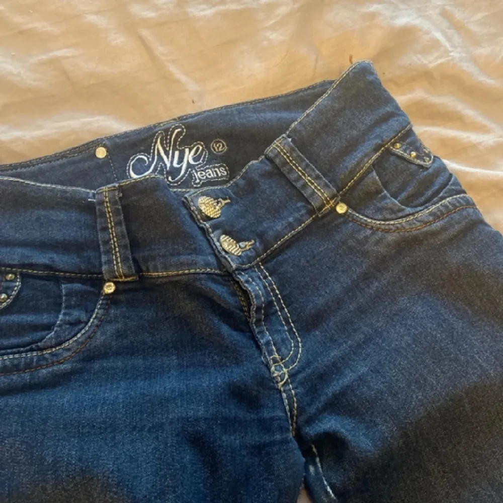 Lågmidjade Jeans i storlek xs/s. Jeans & Byxor.