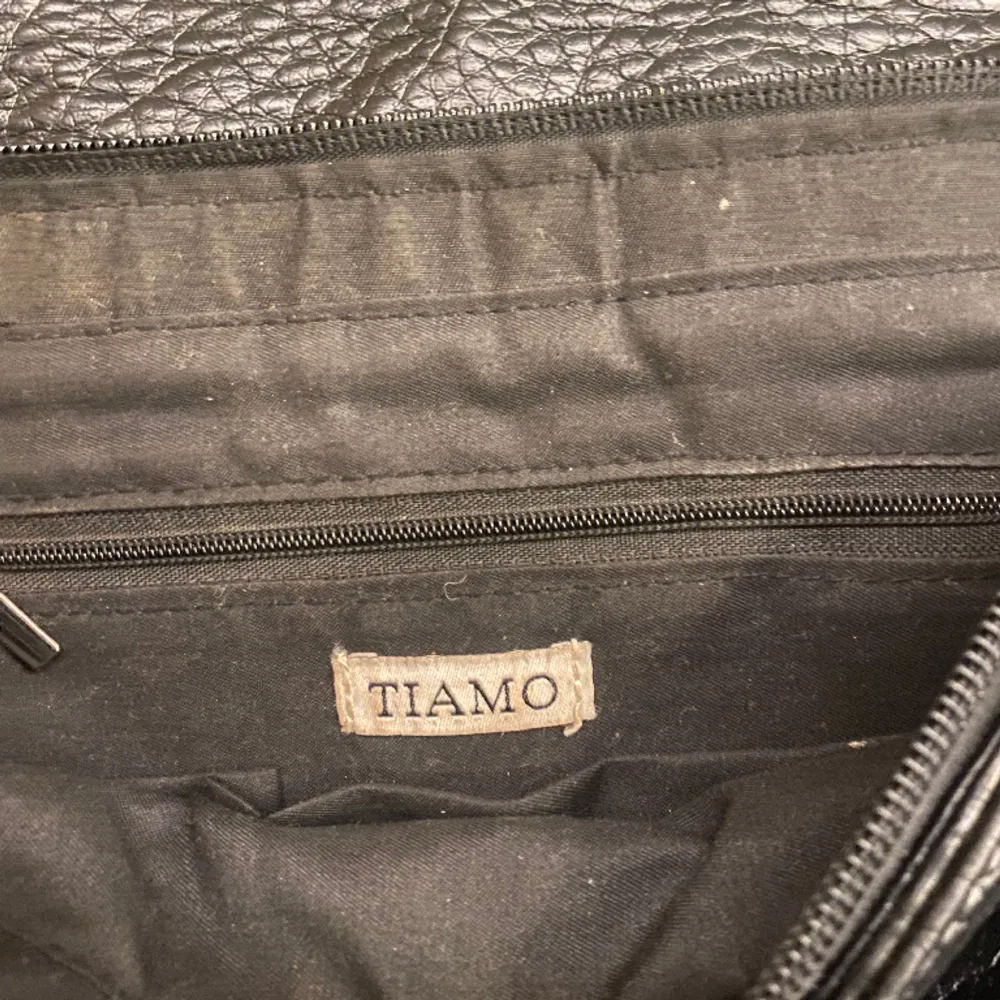 En fin Tiamo väska!. Väskor.