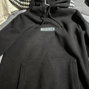 Hoodrich  XS - Säljer denna hoodie i XS, knappt använd, inga defekter, snabb affär. 