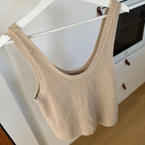 Beige stickad linne - Från & Other stories