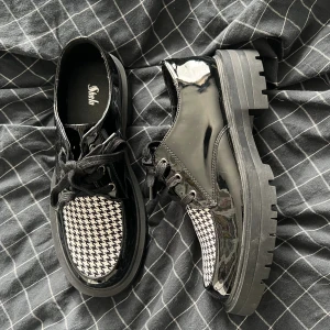 Mönstrade lågskor - Oanvända