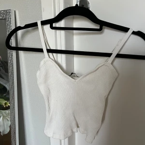 Iinne zara  - Fint linne som är använd några gånger men fortfarande bra skick, skulle säga att det är mer xs än s 