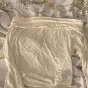 Långärmad croppad offsholder tröja från SHEIN 