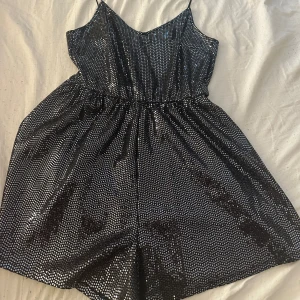 Svart silver fest - Medium 