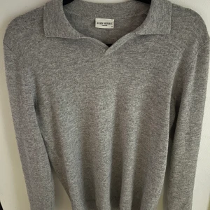 John Henric Tröja - En John Henric tröja ny skick!😁