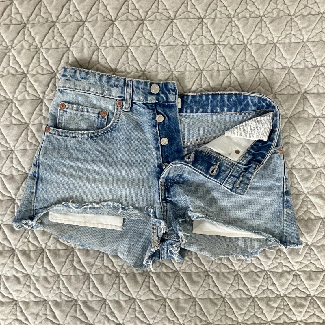 Ljusblå jeansshorts  - 90