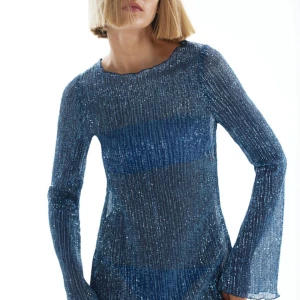 Glitterklänning✨✨✨ - Klänning perfekt till personen som inte vet vad man ska ha på sig på Eras tour✨✨ hittade en annan outfit så lappar och allt  är kvar🌸 väldigt stretchig så passar fler storlekar