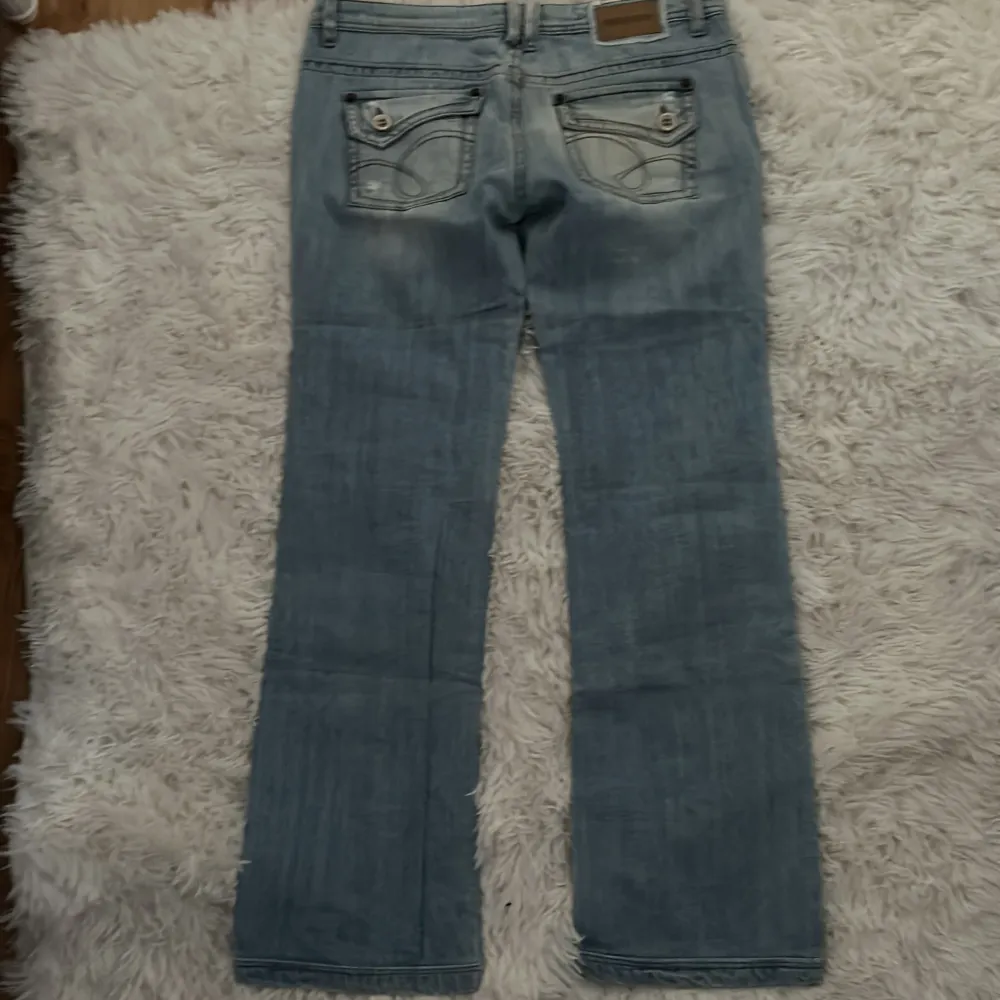 Jätte fina jeans från mango🥰🥰. Jeans & Byxor.