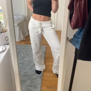 BYTE Alobha linnebyxor - BYTE!!! Har dessa i storlek S vill byta till XS, superbra skick på mina! Hör av er om ni vill byta!💗💗