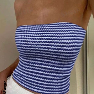 En jätte fin topp som är för liten för mig😭❤️ - Jätte fin topp som jag precis har köpt och är för liten för mig. Jag har aldrig använt den. Skriv till mig om ni är intresserad❤️❤️😁