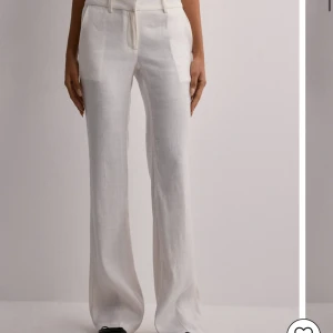 Low waist linen flare pants  - Oanvända, lappar kvar, skriv privat för bilder. 