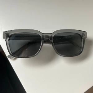 People by RICARDO SWEDEN solglasögon  - Solbrillor från people by RICARDO. I nyskick inga repor alls! Hör av er för mer info.. detta är märkes brillor❤️❤️🙌🏽🙌🏽