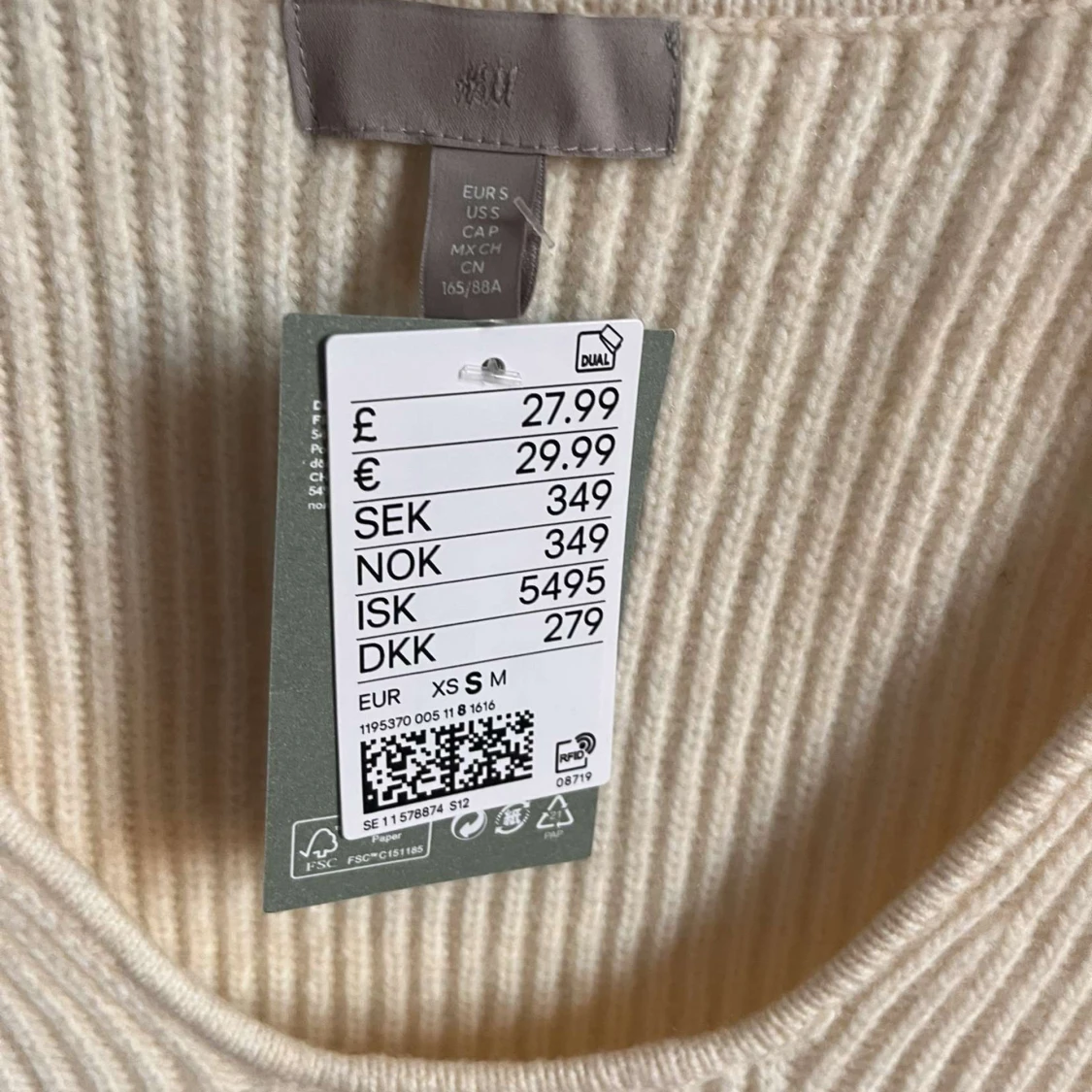 Stickad volangtröja - 90