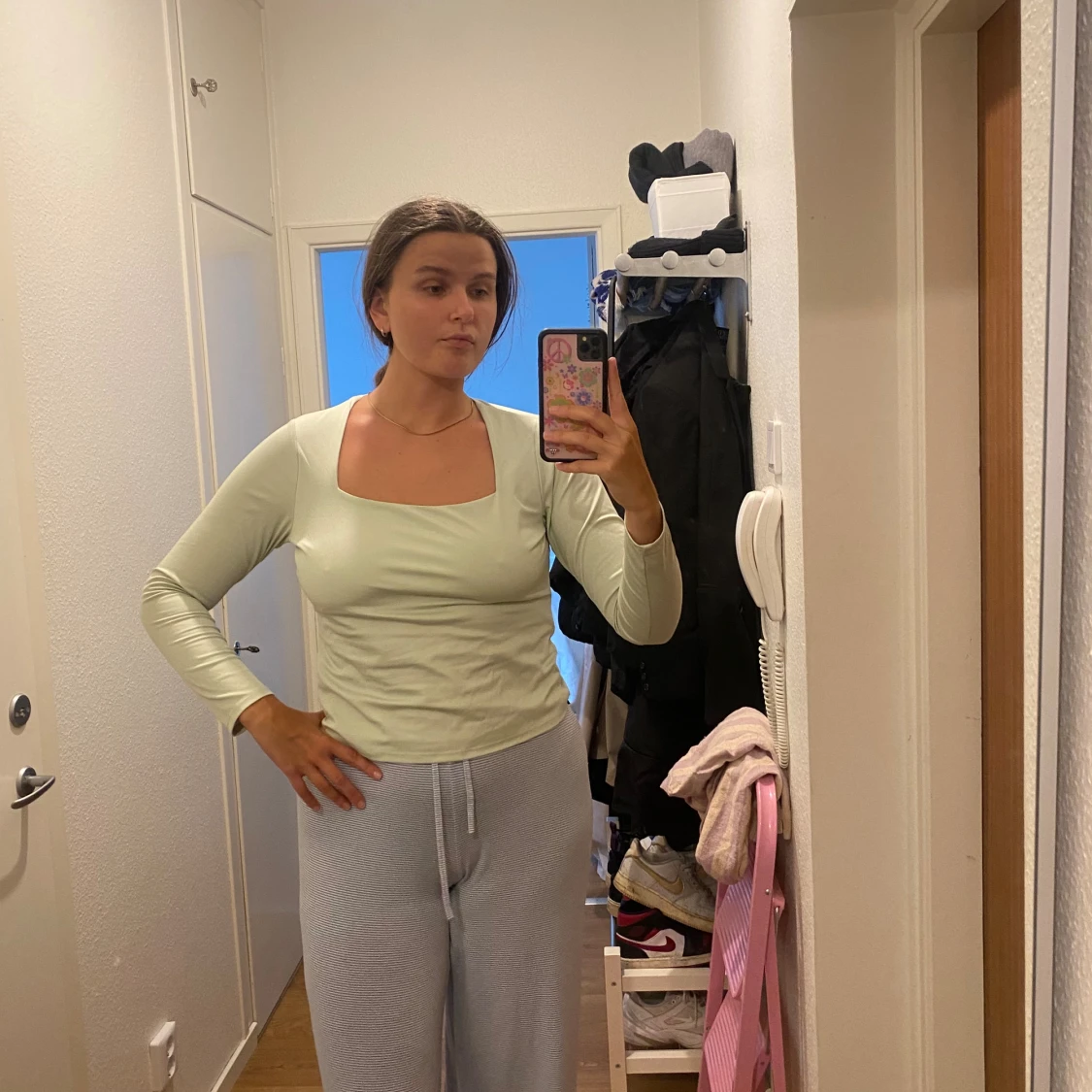 Grön tröja med fyrkantig hals💚 - 90