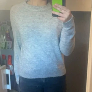 Stickat  - Jätte fin stickad tröja från Veromoda nästan aldrig använd  Är storlek 32 men passar även xs o s 