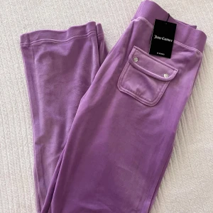 Juicy Couture byxor - Helt nya med prislapp! Färg: Sheer Lilac, Modell: Del ray pant