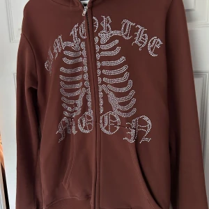 Aim for the moon hoodie - Använder inte längre.