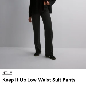 Lågmidjade kostymbyxor  - Jättefina och sköna kostymbyxor från nelly!💗💗
