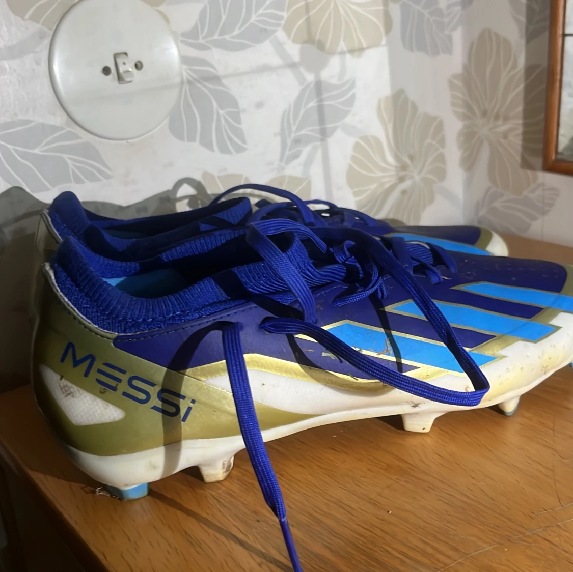 Adidas fotboll skor  - 90