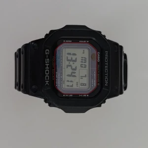 Klocka  - Casio G-Shock GW-M5610U-1ER  Automatisk Illuminator-bakgrundsljus Tough Solar-solarverk Solcellsdriven Radio-styrd Tidtagning Stoppur Världstid Alarm med snooze Vattentät 20 atm