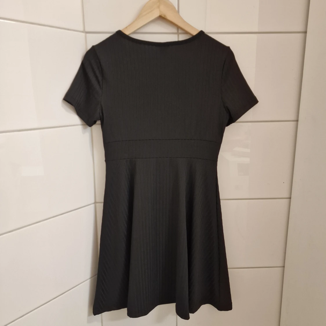 Klänning (Oanvänd) Strl M - 92