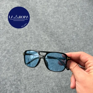 Grsich glajjor - Grsich glajjor som passar perfekt inför sommaren, glasögonen har ett blått glas som är väldigt trendigt nu till sommaren