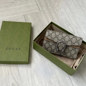Gucci väska - Helt ny Gucci Dionysus GG Supreme Super Mini-väska