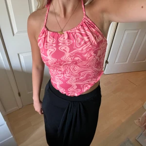 Topp - Rosa topp i storlek small, helt oanvänd.