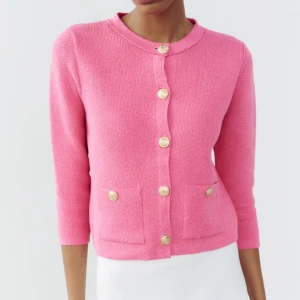 Fin Cardigan  - Jätte elegant cardigan och så snyggt 💕🌸❣️ budgivning om flera intresserade 