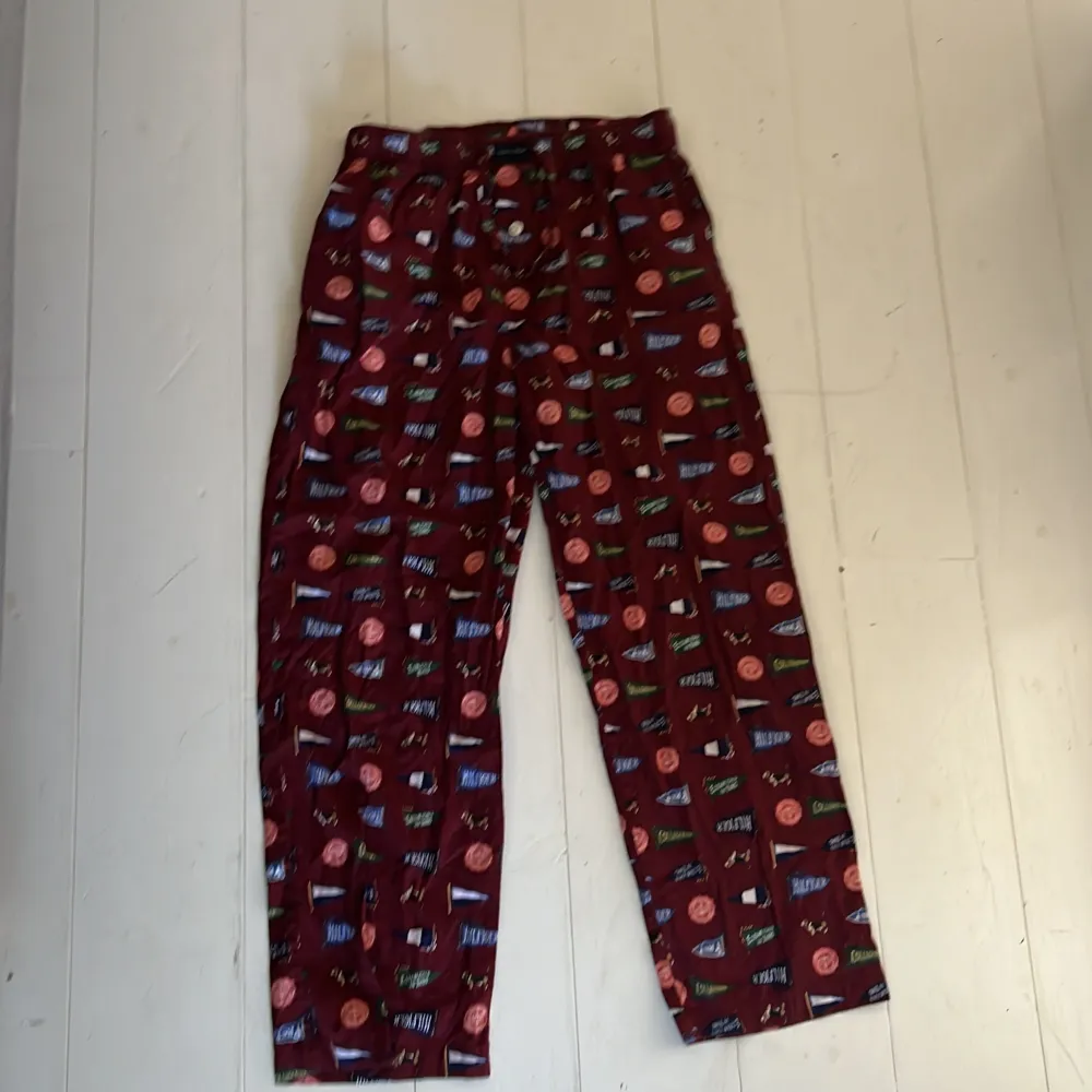 Sköna pyjamas eller mjukis byxor från Tommy hilfiger. Jeans & Byxor.