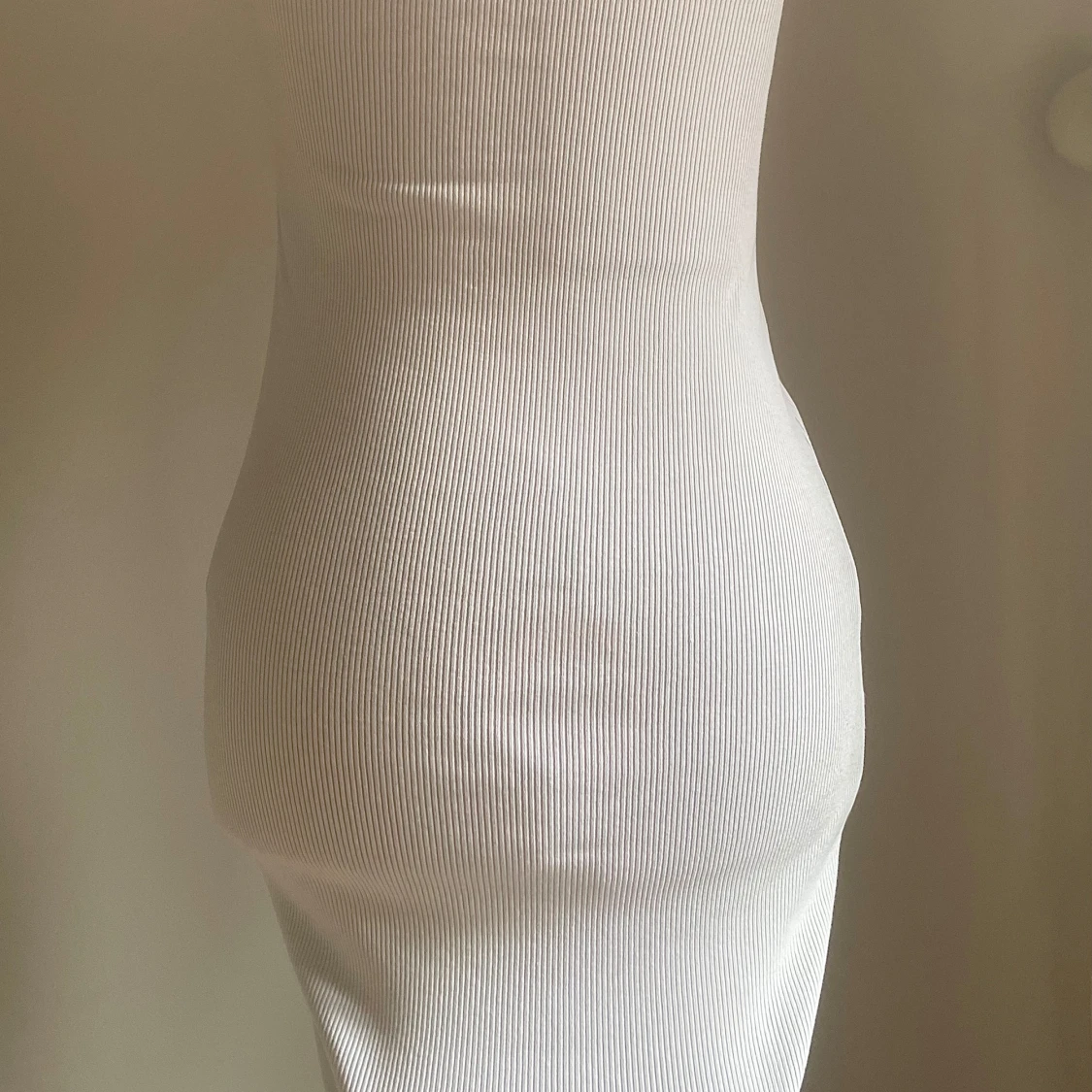 Ribbad klänning - 90