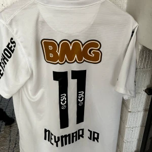 Neymar Tröja från Santos🇧🇷 - Skick 9/10 Använd Max 5 gånger  