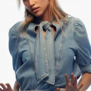 jeans topp - säljer för får ingen användning 