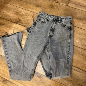Jeans - Jeans från zara i fint skick