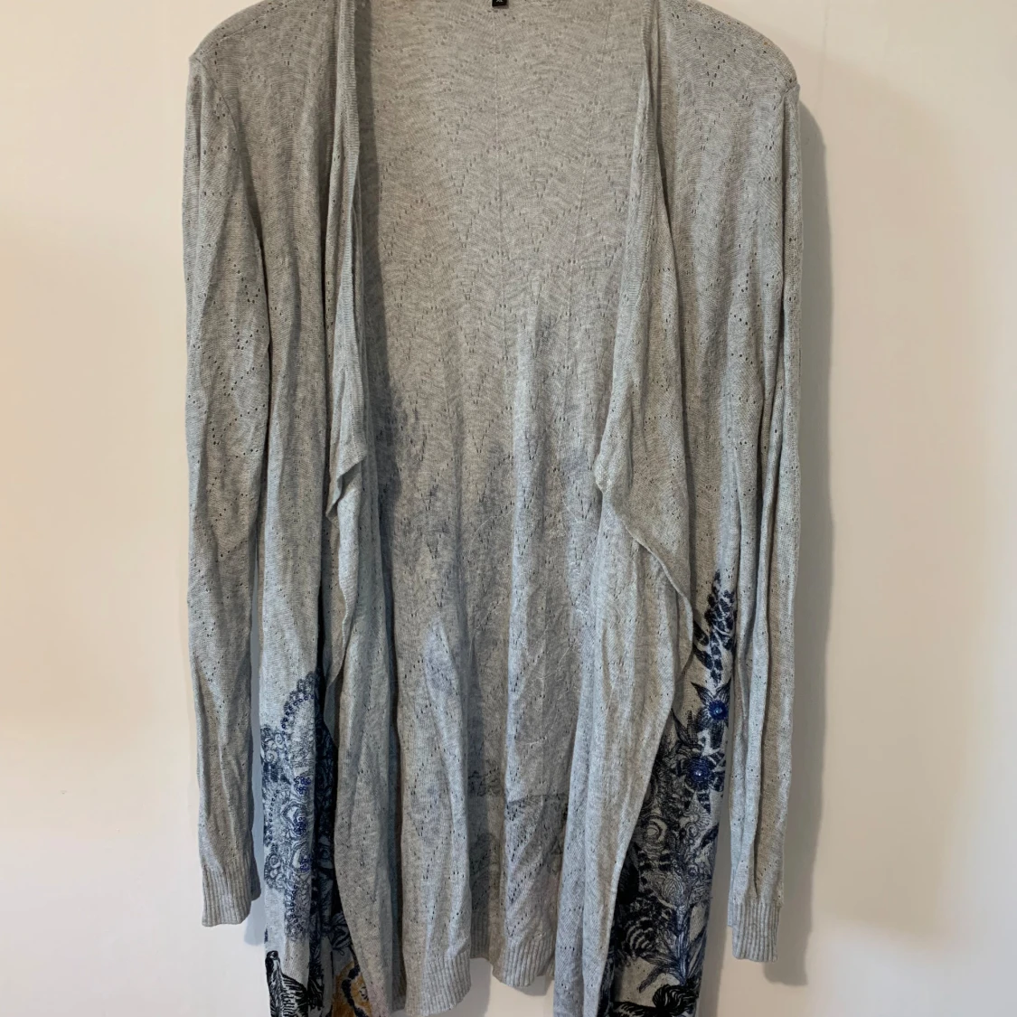 Desigual mönstrad grå/flerfärgad kofta , stl XL