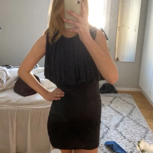 Klänning - Så fin festlig klänning från Zara🌟 endast testad och har lappen kvar💕Nypris 399kr